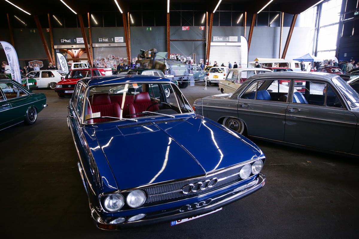 车友俱乐部酒会活动模板:《引擎与美酒,同享豪情》