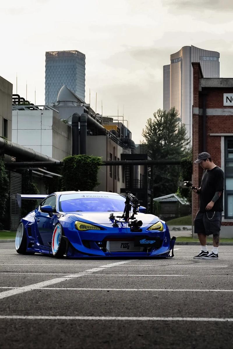 拉力车队操刀!斯巴鲁XV改装大变身!不怕磕的车漆你见过吗?