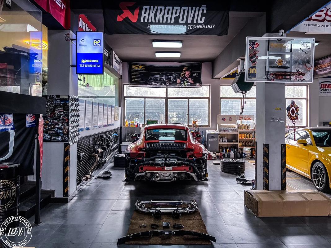 汽车改装和贴膜哪个有前途